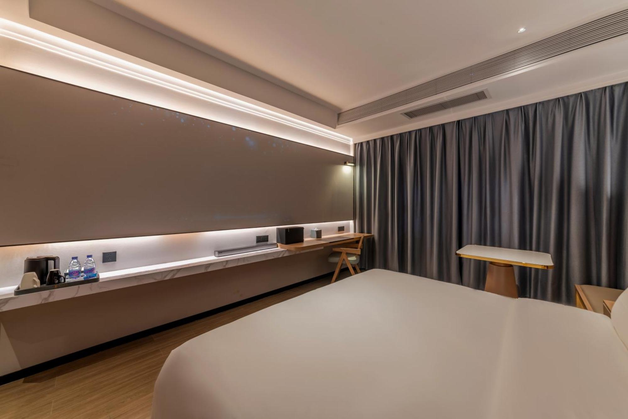 Luyue Hotel Movie Hotel Huaqiangbei Convention And Exhibition Center Branch Shenzhen Exterior foto